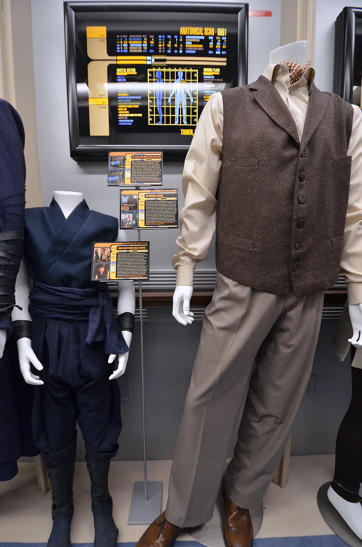 display-enterprise-d-corridor-e