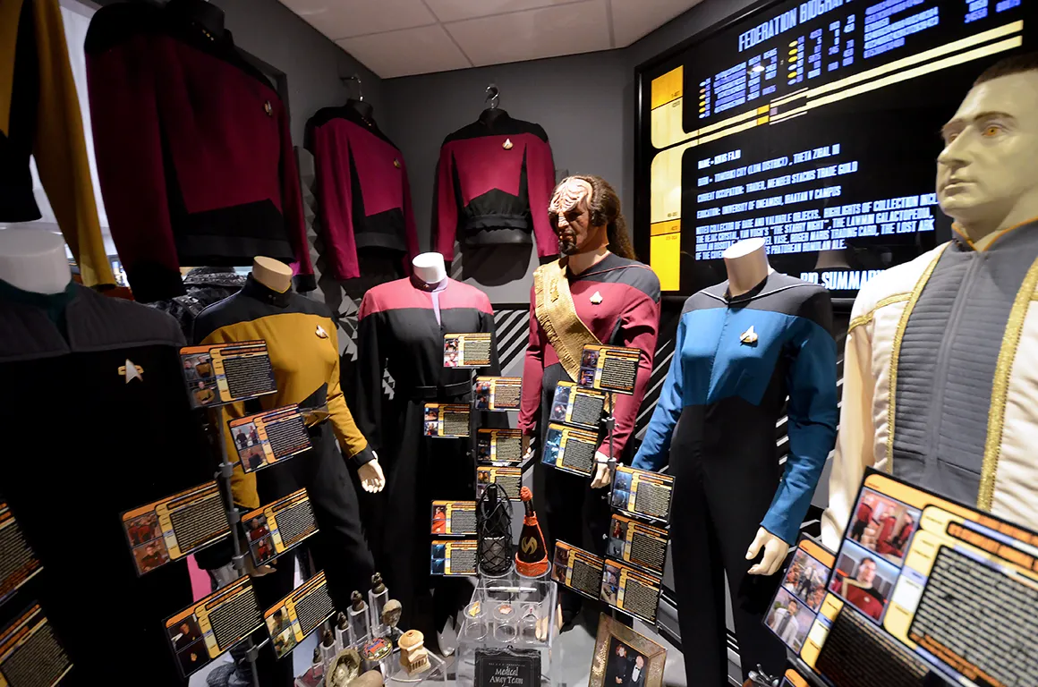 display-enterprise-d-ten-forward-i