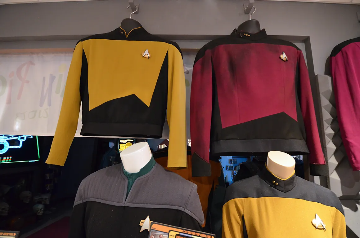 display-enterprise-d-ten-forward-p