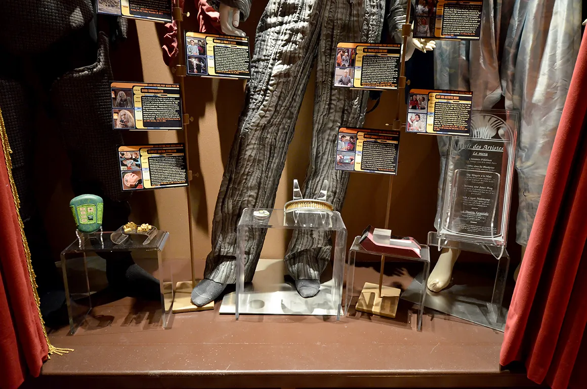 display-theater-bay-1a