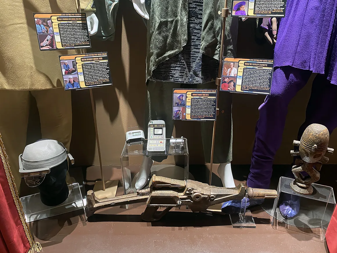 display-theater-bay-2c