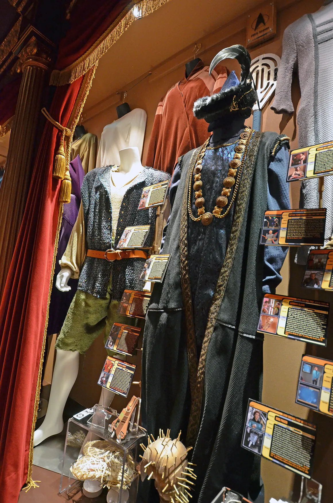 display-theater-bay-3b