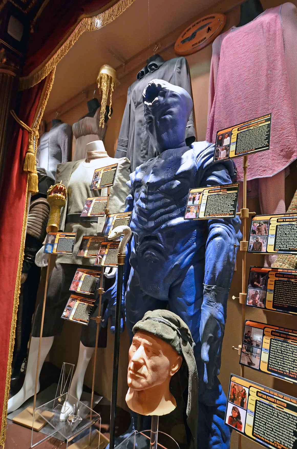 display-theater-bay-4b