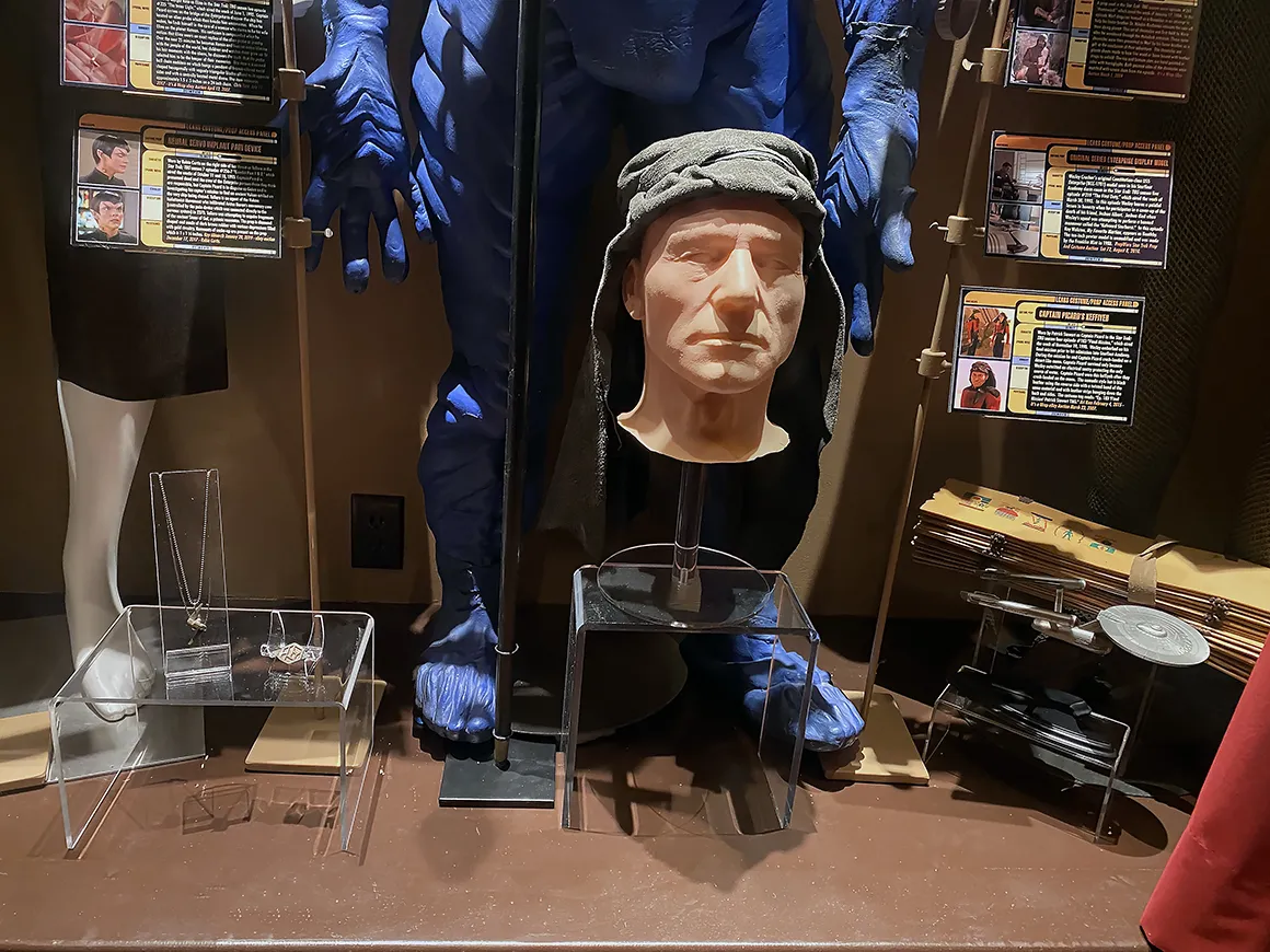 display-theater-bay-4c