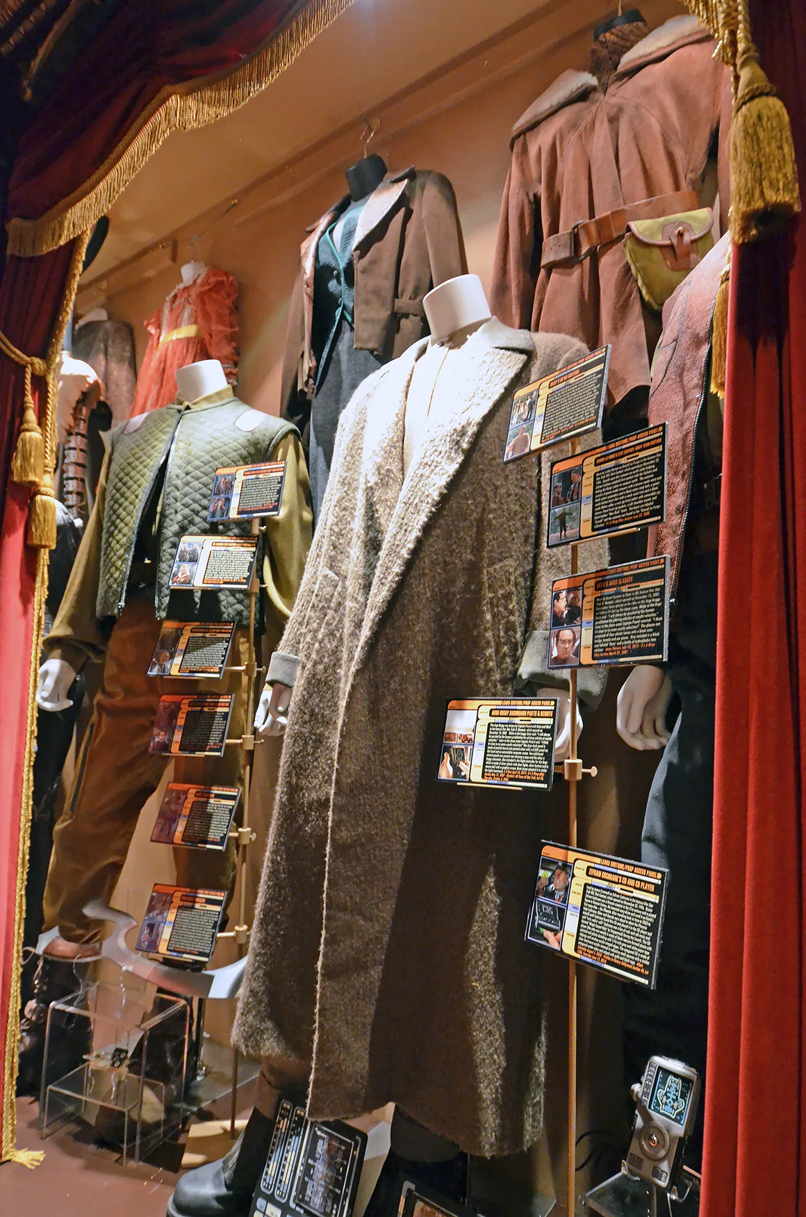 display-theater-bay-7b