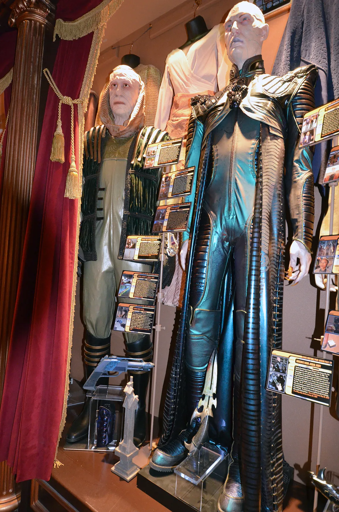 display-theater-bay-8b1