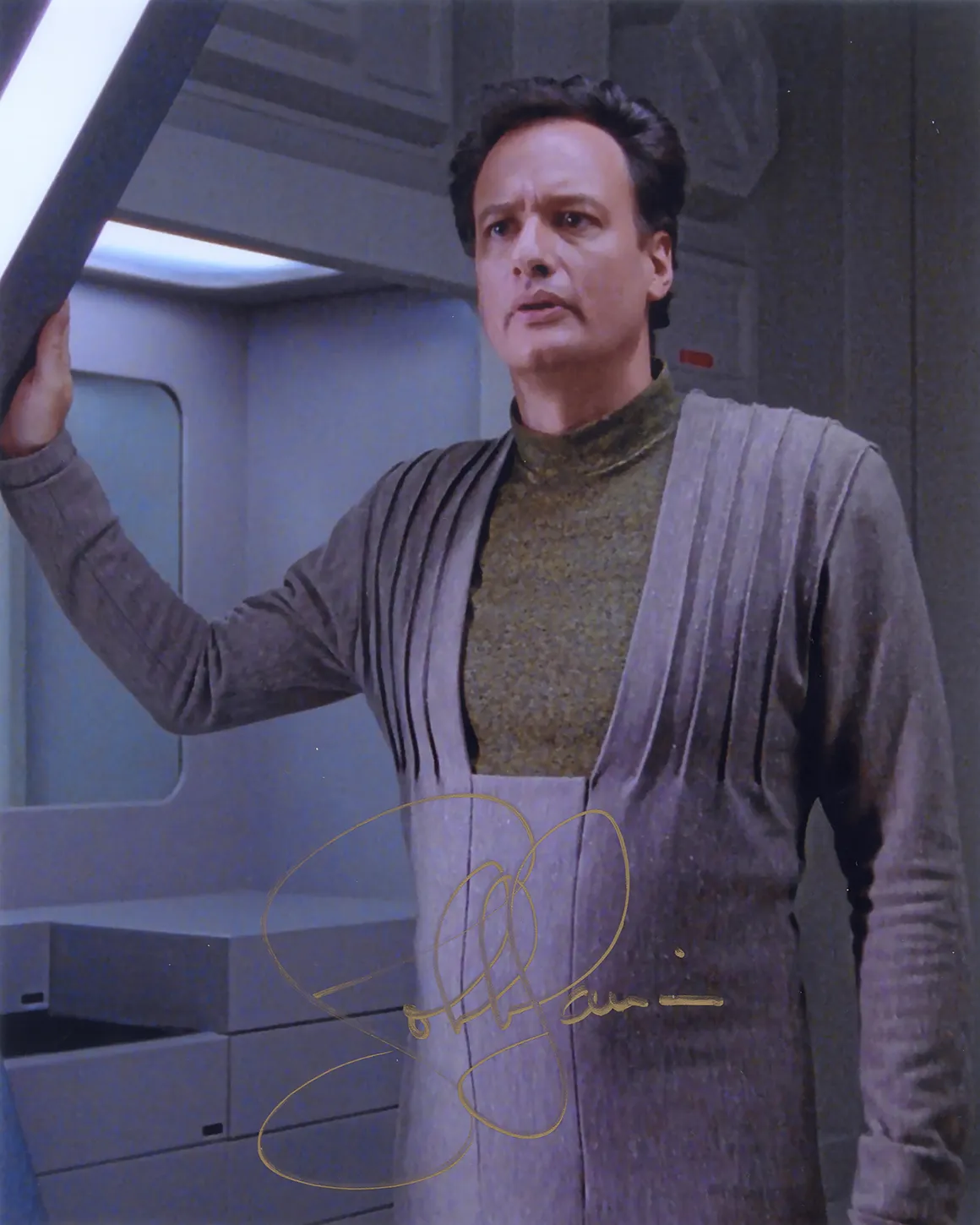 gallery-8-x-10-auto-q-gray-green-costume