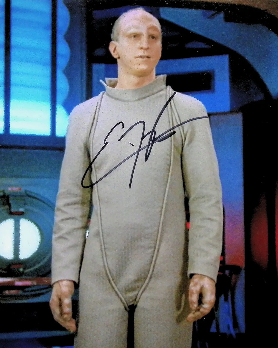 gallery-8-x-10-auto-traveler-costume2