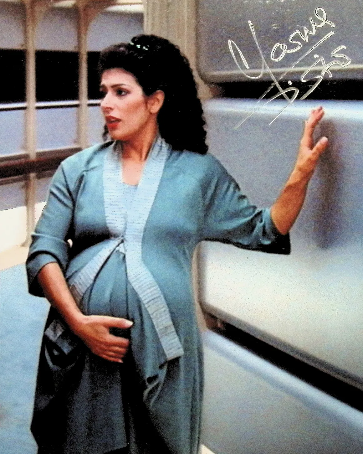 gallery-8-x-10-auto-troi-d-maternity-robe