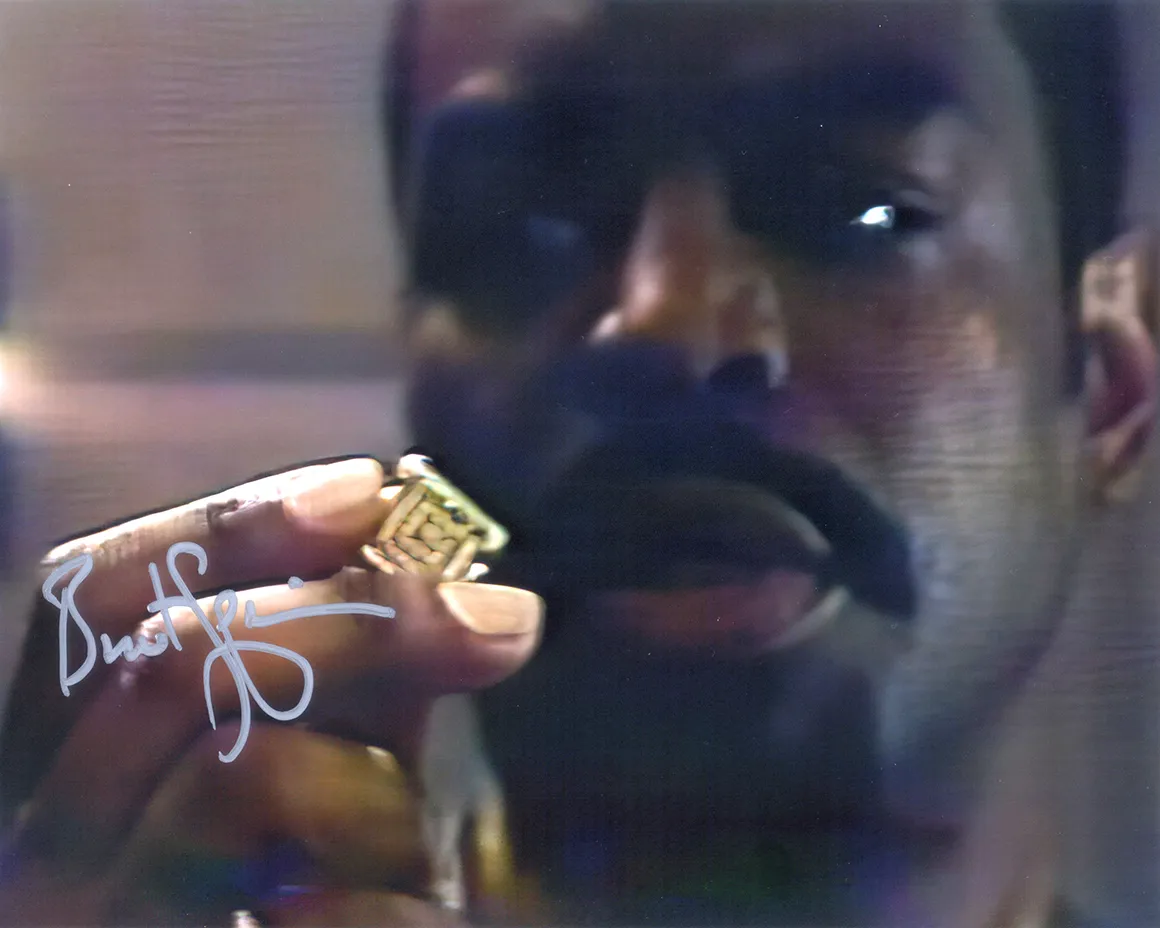 gallery-8-x-10-data-emotion-chip