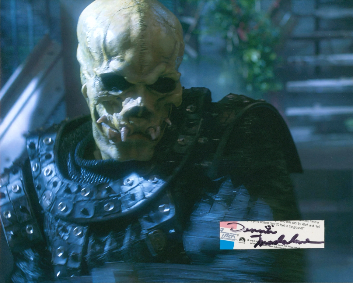 gallery-8-x-10-skull-faced-alien-dm