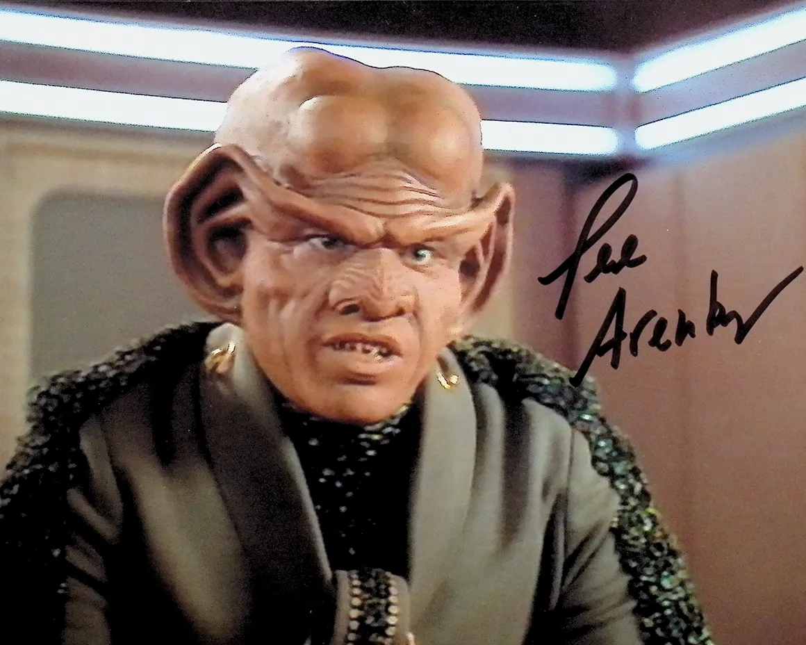 gallery-8x10-auto-bok-daimon-costume