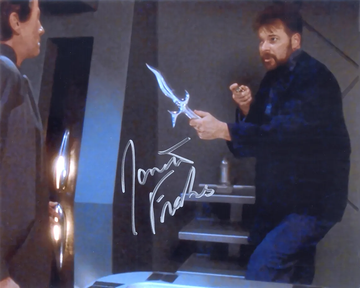 gallery-8x10-auto-riker-w-nisroh-knife