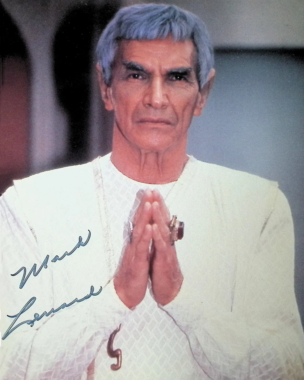gallery-8x10-auto-sarek-robe