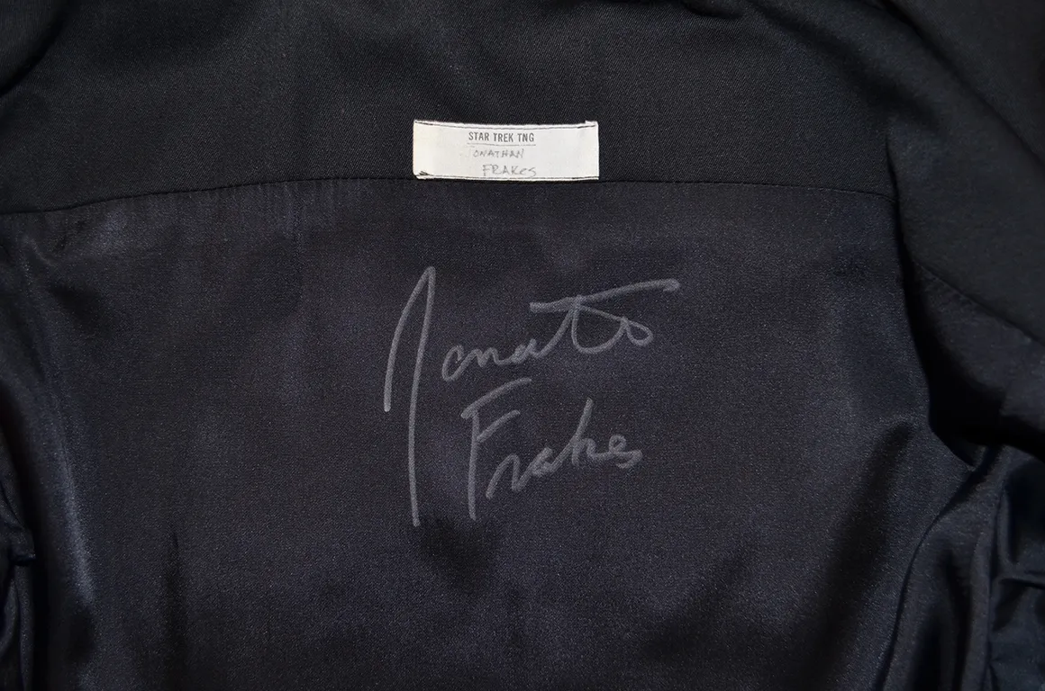 gallery-autograph-in-costume