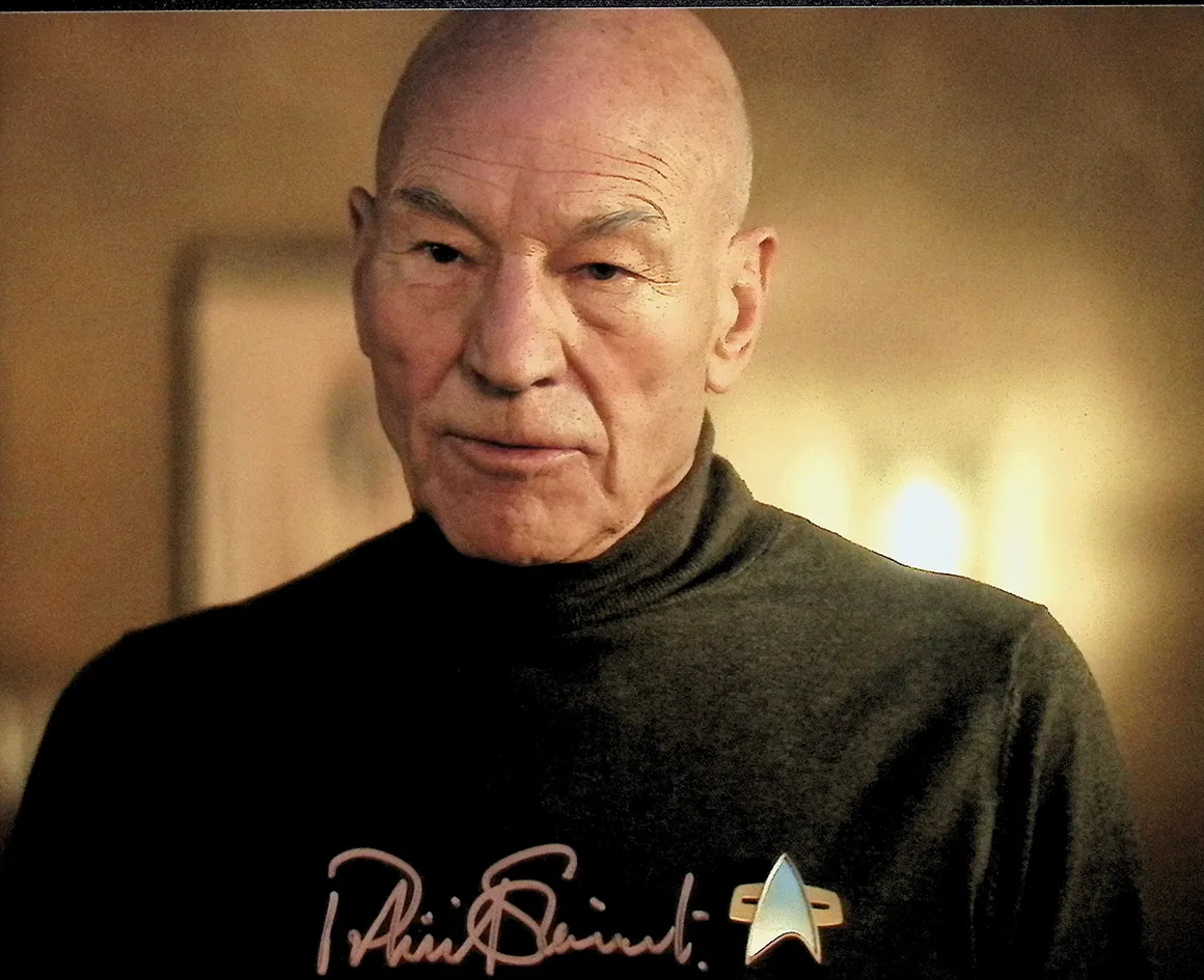 gallery-combadge-s1-fc-8-x-10-autopicard-jl-combadge-tng