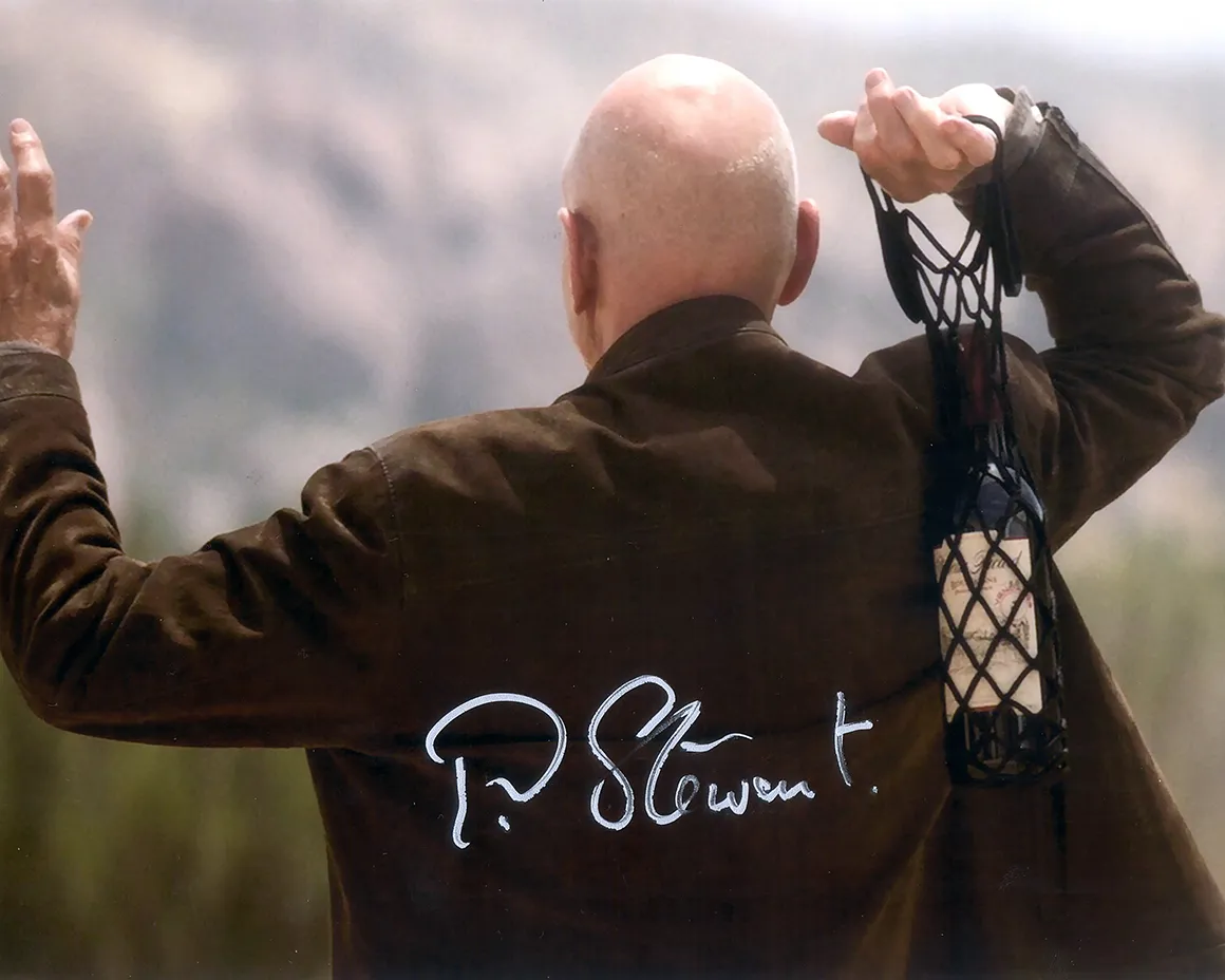 gallery-picard-jl-with-wine-gift-raffi-stp