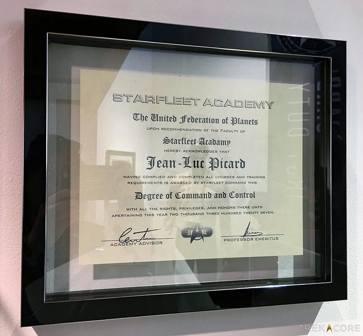 gallery-starfleet-academy-degree-set-photo