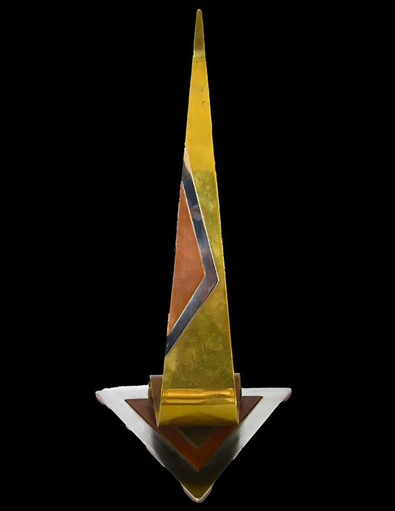 main-02-bc-metal-modern-piece-display